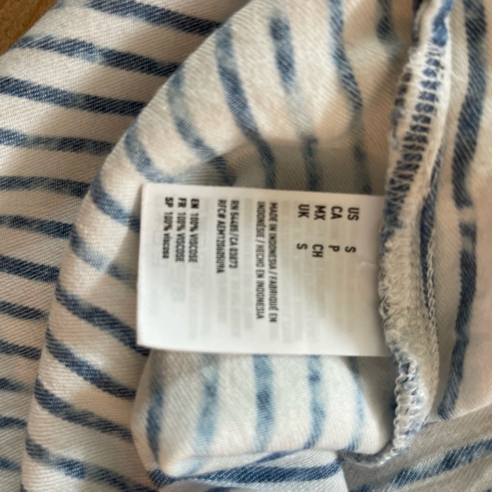 American Eagle Blue White Striped Button Up Shirt Lightweight Coastal Casual - Picture 10 of 13